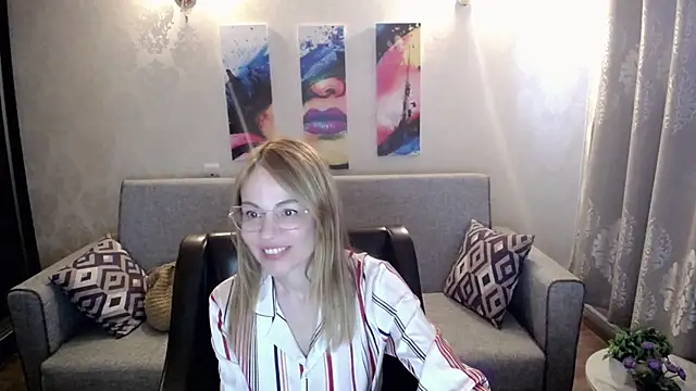 Snapshot of shy_hot_cat chatting on 09-11-25, 12:05 shy hot cat online show from 09-11-25, 12:05