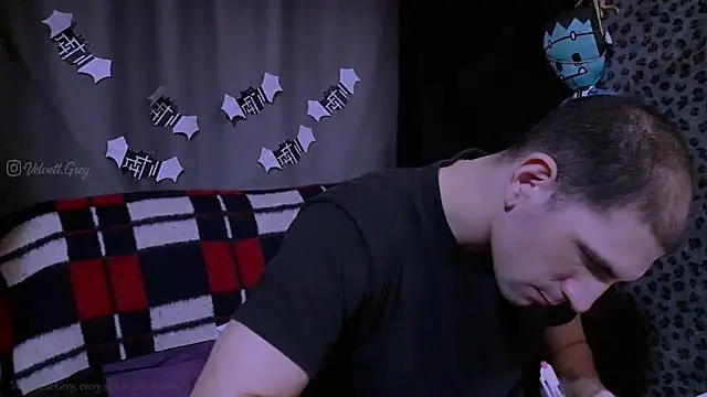 Snapshot of ObeyLust chatting on 10-26-25, 02:34 ObeyLust online show from 10-26-25, 02:34