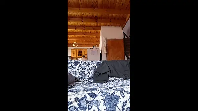 Snapshot of ObeyLust chatting on 10-29-25, 04:28 ObeyLust online show from 10-29-25, 04:28