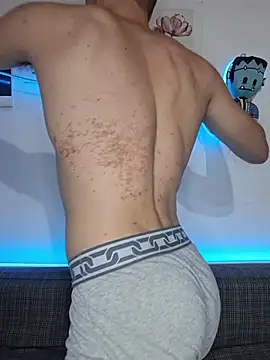 Snapshot of ObeyLust chatting on 12-14-25, 08:14 ObeyLust online show from 12-14-25, 08:14