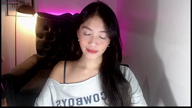 Snapshot of Alexa_Charm456 chatting on 02-11-26, 05:18 Alexa Charm456 online show from 02-11-26, 05:18