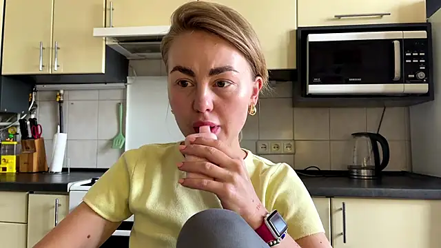 Snapshot of MartaLuna_ chatting on 07-07-26, 07:45 MartaLuna online show from 07-07-26, 07:45