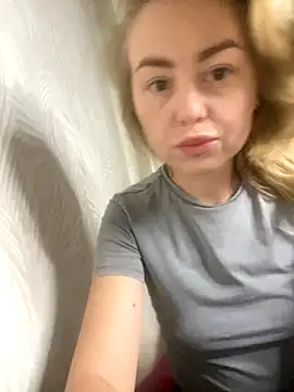 MartaLuna  online show from 10-18-25, 05:48