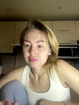 MartaLuna  online show from 12-03-25, 07:30