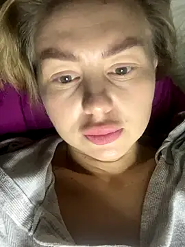 MartaLuna  online show from 11-16-25, 07:40