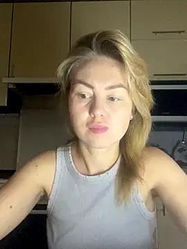 MartaLuna  online show from 11-11-25, 12:11