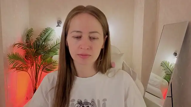 Snapshot of bella_li__ chatting on 03-26-26, 01:37 bella li online show from 03-26-26, 01:37