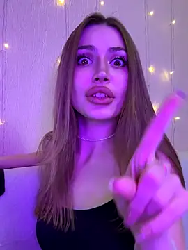 Elizabeth Tay online show from 11-29-25, 05:46