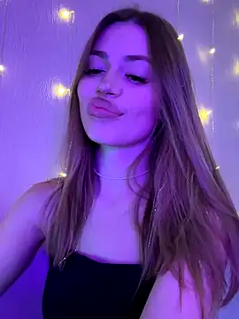 Elizabeth Tay online show from 11-06-25, 05:39