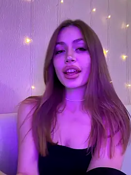 Elizabeth Tay online show from 11-28-25, 04:18