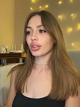 Elizabeth Tay online show from 10-04-25, 05:58