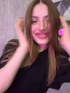 Elizabeth Tay online show from 03-29-26, 05:47