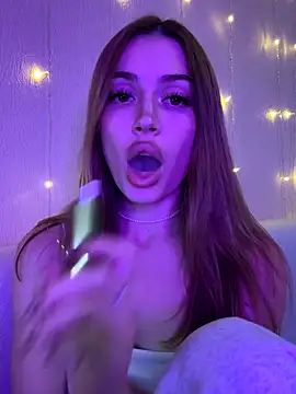 Elizabeth Tay online show from 11-09-25, 06:12