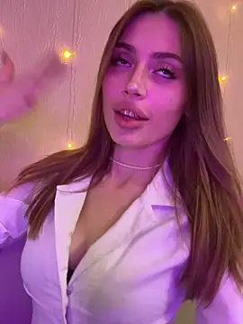 Elizabeth Tay online show from 11-14-25, 05:38