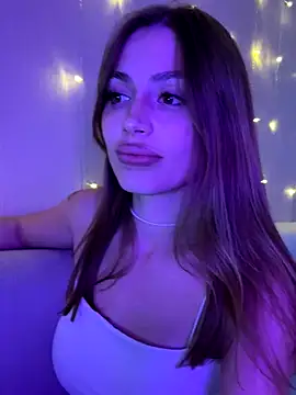 Elizabeth Tay online show from 10-16-25, 06:16