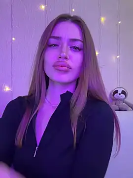 Elizabeth Tay online show from 12-18-25, 06:34