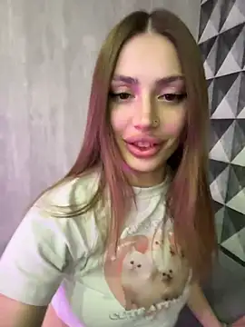 Elizabeth Tay online show from 03-04-26, 07:32