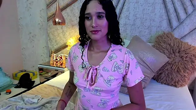 Snapshot of NatashaLimaa chatting on 10-05-25, 02:13 NatashaLimaa online show from 10-05-25, 02:13