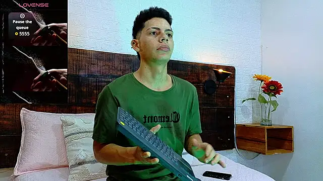 JhosuaVega online show from 10-04-25, 02:24