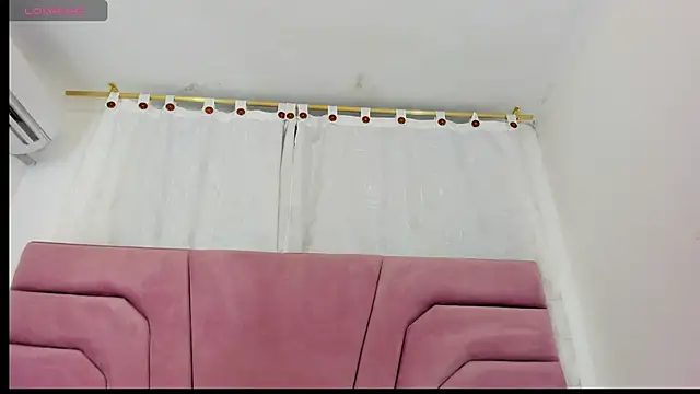 miajhonsonx online show from 04-10-26, 04:14