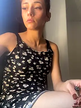 Snapshot of Zakiramym chatting on 09-21-25, 01:05 Zakiramym online show from 09-21-25, 01:05