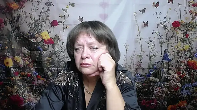 Snapshot of MaltaFora chatting on 10-16-25, 11:18 MaltaFora online show from 10-16-25, 11:18