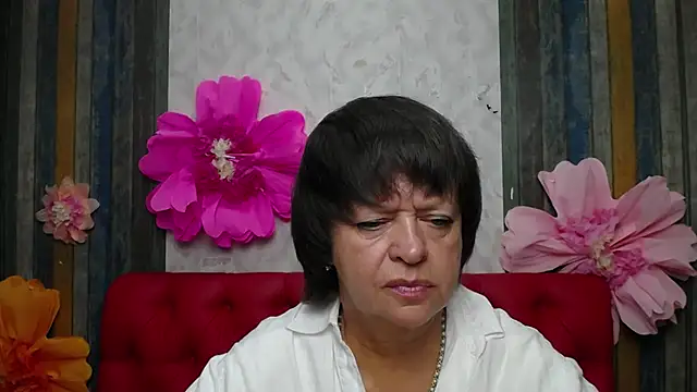 Snapshot of MaltaFora chatting on 10-03-25, 11:01 MaltaFora online show from 10-03-25, 11:01