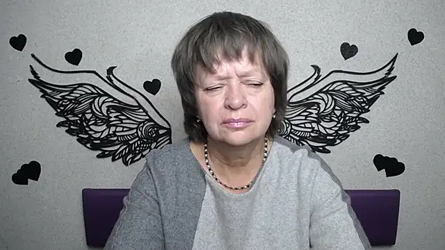 Snapshot of MaltaFora chatting on 09-19-25, 11:03 MaltaFora online show from 09-19-25, 11:03
