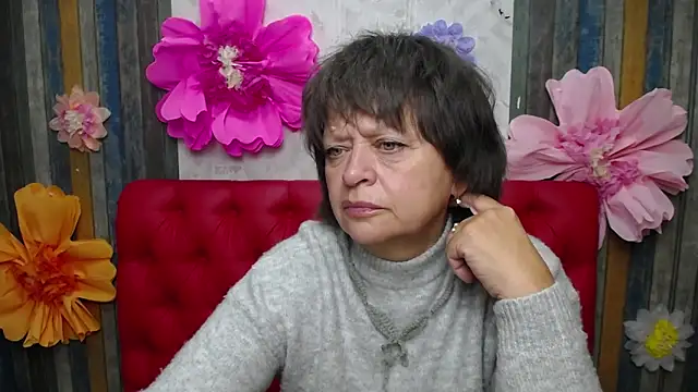 Snapshot of MaltaFora chatting on 10-06-25, 11:00 MaltaFora online show from 10-06-25, 11:00