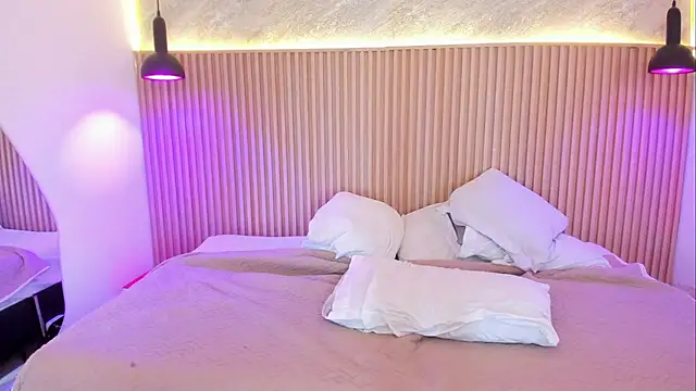 ValeryCortezm online show from 10-24-25, 12:31