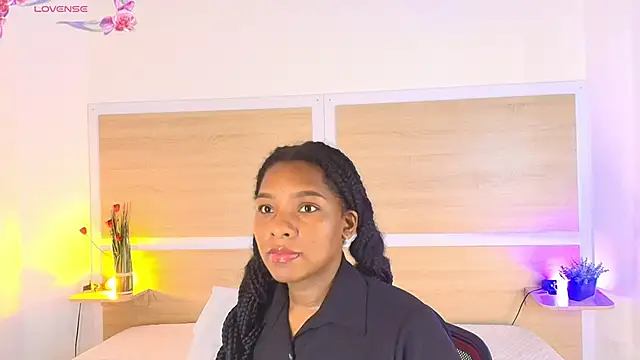 ValeryCortezm online show from 11-01-25, 01:49