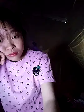 Snapshot of Phuoc_xx chatting on 03-04-26, 05:15 Phuoc xx online show from 03-04-26, 05:15