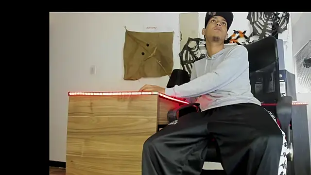 xxKamadevaxx online show from 10-26-25, 01:55