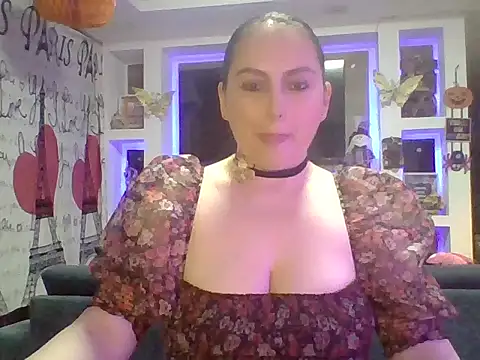 Snapshot of Venusina_07 chatting on 10-18-25, 06:59 Venusina 07 online show from 10-18-25, 06:59