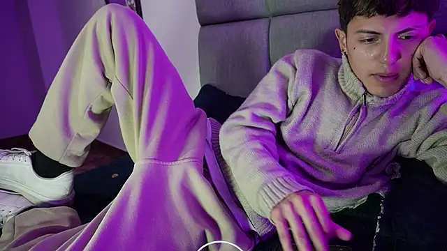 Snapshot of NaytonFreeman chatting on 01-18-26, 03:21 NaytonFreeman online show from 01-18-26, 03:21