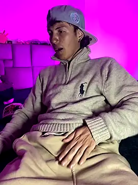 NaytonFreeman online show from 11-04-25, 10:41