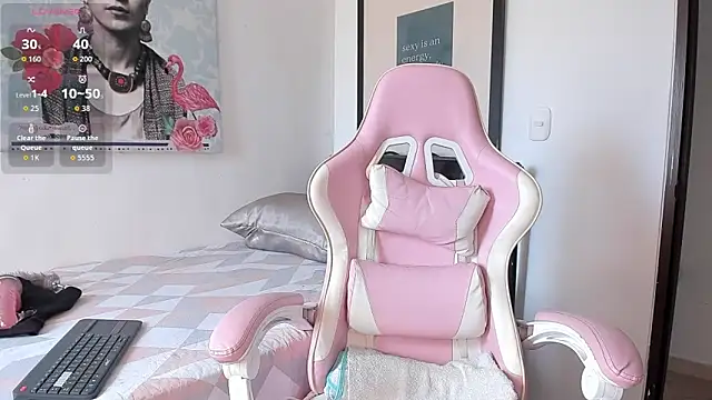 Lhia  online show from 10-06-25, 06:08