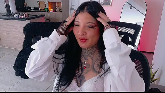 Unatatuada online show from 10-07-25, 06:53