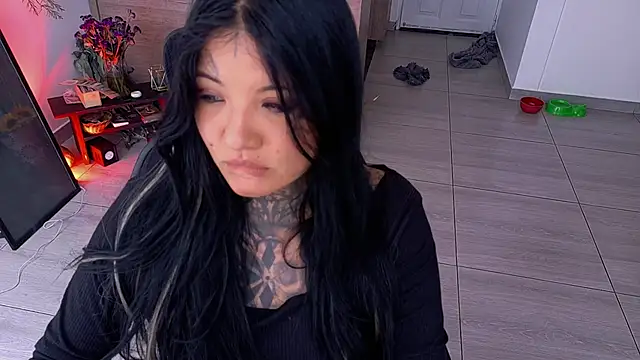 Unatatuada online show from 11-19-25, 07:25