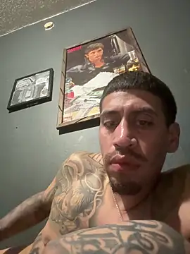 Snapshot of busnfatnutsLildee chatting on 02-03-26, 06:11 busnfatnutsLildee online show from 02-03-26, 06:11