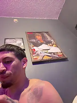 Snapshot of busnfatnutsLildee chatting on 02-08-26, 01:25 busnfatnutsLildee online show from 02-08-26, 01:25