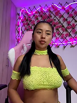 RaquelOficial online show from 09-27-25, 04:57