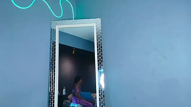 CamilaaSaenz online show from 09-25-25, 08:04