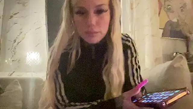 paulinaalatalo online show from 01-07-26, 07:41