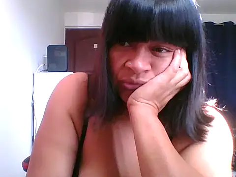 adri89-g online show from 12-01-25, 01:12