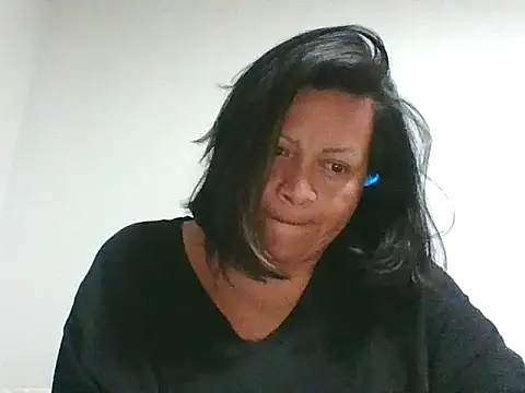 adri89-g online show from 10-25-25, 03:38