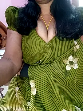 Snapshot of KannadaTamilTeluguBeauty chatting on 02-26-26, 09:42 KannadaTamilTeluguBeauty online show from 02-26-26, 09:42