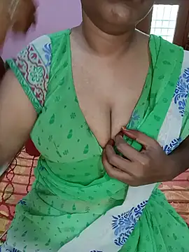 Snapshot of KannadaTamilTeluguBeauty chatting on 07-20-26, 09:38 KannadaTamilTeluguBeauty online show from 07-20-26, 09:38