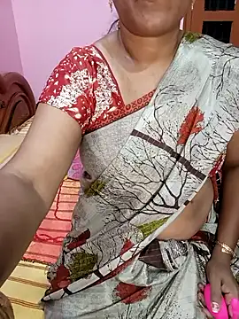 Snapshot of KannadaTamilTeluguBeauty chatting on 06-17-26, 07:46 KannadaTamilTeluguBeauty online show from 06-17-26, 07:46