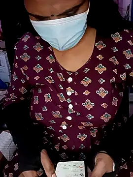 Snapshot of KannadaTamilTeluguBeauty chatting on 02-07-26, 02:14 KannadaTamilTeluguBeauty online show from 02-07-26, 02:14